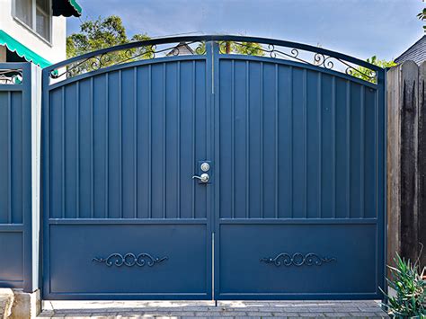 Painting Your Metal Gate Useful Tips Painting Contractor