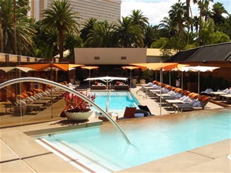 Bare Pool Lounge Topless At Mirage Las Vegas