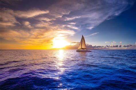 Trilogy Deluxe Kaanapali Sunset Sail Lealea Tours