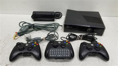 Xbox 360s 250gb Console Wcontrollers And Cords