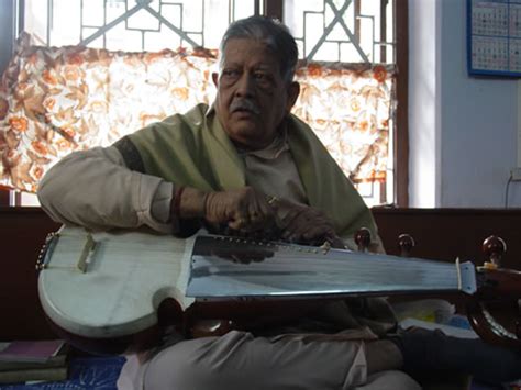 He used to reside in kolkata, india. Pandit Buddhadev Dasgupta - Shahjahanpur Gharana