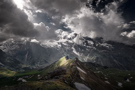 Clouds Over The Mountains 高清壁纸 桌面背景 2048x1367 Id797959