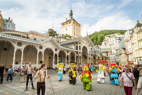 Až od pátého ročníku se přesunul do. Karlovy Vary 2016 - ZAGREB TOURFILM FESTIVAL 2021