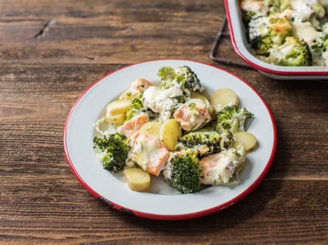 Schmackhafter Lachs - Kartoffel - Brokkoli - Auflauf