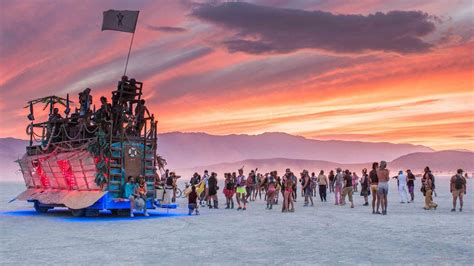 Buring Man Burning Man Art Surreal Photos Sunset Art Human