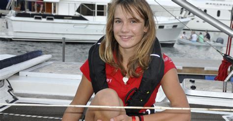 Girl 16 Completes Solo Sail Around Globe Cbs News