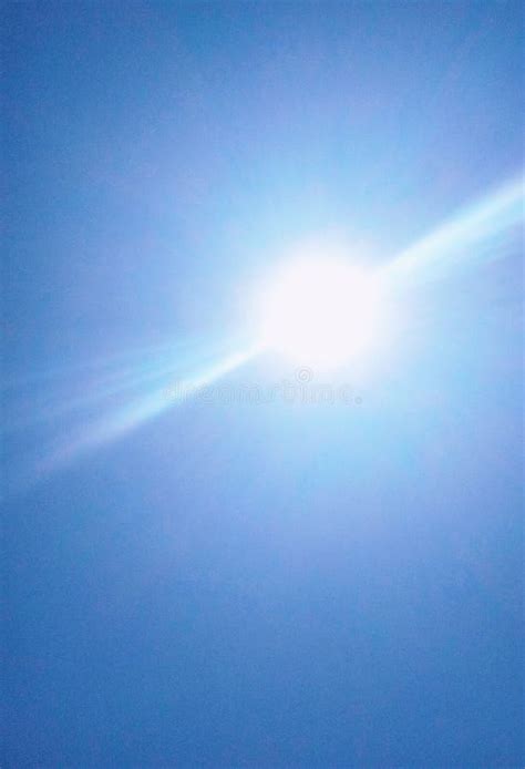 The Sun Brightly Shining In The Sky Stock Image Image Of Shine Beams