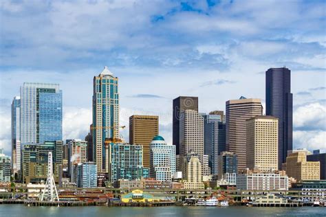 Seattle Skyline And Waterfront Day Stock Image Image Of Docks