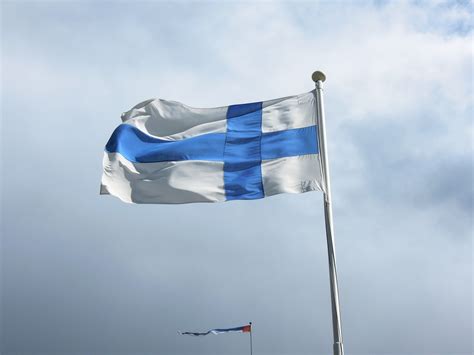 무료 이미지 화이트 바람 깃발 푸른 깃대 티켓 핀란드어 핀란드의 국기 비행뿐만 아니라 미국 국기 지구의
