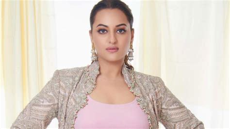Bollywood Star Sonakshi Sinha Faces Legal Trouble Over Unfulfilled Event Commitment