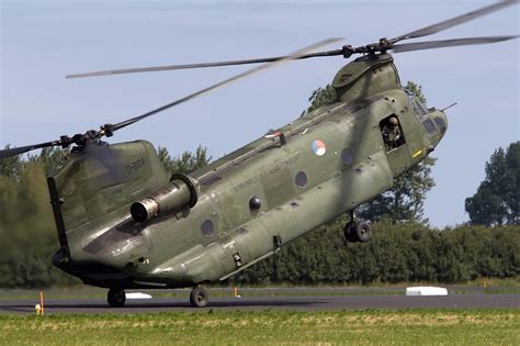 Boeing Ch 47 Chinook Of Rnaf Unusual Takeoff Aircraft Wallpaper Galleries