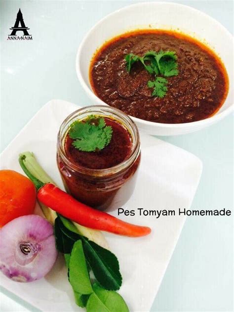 Pedas dan asam yang khas bikin nasi goreng makin kaya rasa. Resipi Pes Tomyam Bawang merah bawang putih lengkuas serai ...
