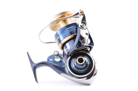 Daiwa Saltiga Xh Spinning Reel Model Ship From Japan