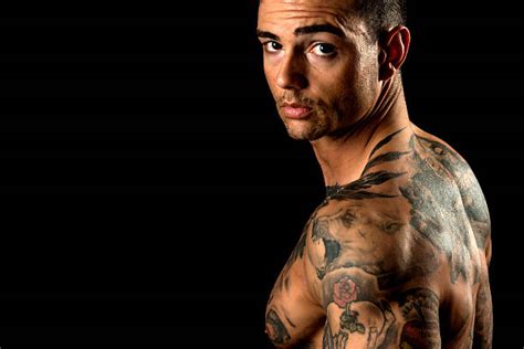 20 Stunning Muscular Young Men Bodybuilder Looking Behind Stock Photos