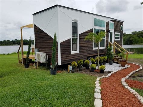 The Lakeside Tiny House Community Is The Perfect Vacation In Florida