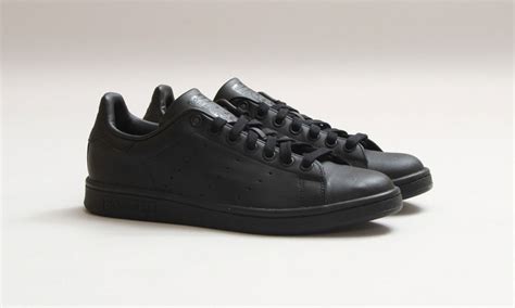 A smooth full grain leather upper with perforated. adidas Originals Stan Smith Black/Black | Highsnobiety