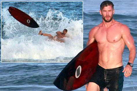 Chris Hemsworth Shows Off Incredible Six Pack On Surf Trip In Australia Irish Mirror Online