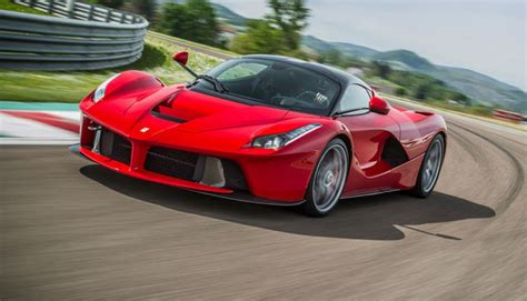 Las Siete Ferrari Más Rápidas Del Mundo Carburando