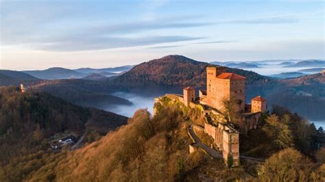 Maybe you would like to learn more about one of these? Sommerangebot auf der Reichsburg Trifels: Mittelalter ...