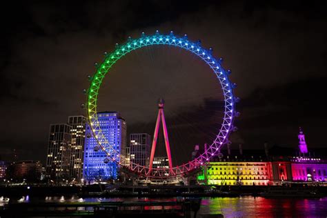 The London Eye Has Arranged A Colourful Light Show To Welcome In 2021
