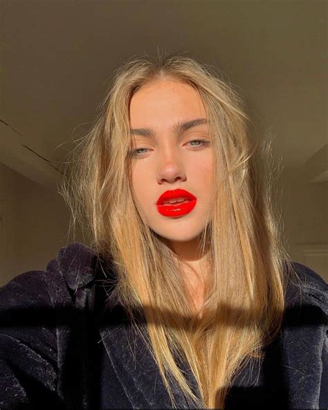 Heoynn⚡️ On Instagram “she Wasn’t Enough For Me But Her Soul Was And That Is Bliss” Red Lips
