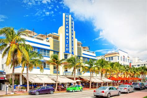 Daily Photo Ocean Drive Miami The Breakwater Hotel Richard Davis