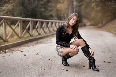 New Boots Cowgirls Road Brunettes Boots Hd Wallpaper Pxfuel