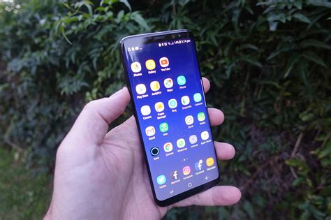 samsung galaxy s8 review different sleek and powerful eftm