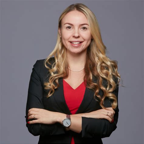 Alona Schmidt Senior Research Analyst Sparkassen Personalberatung