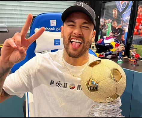 Neymar Wins The Prestigious Samba Gold Award For A Record Fifth Time
