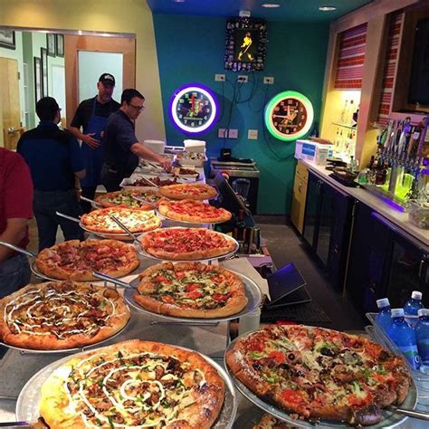 Mellow Mushroom Pizza Try Superb Fresh Pizza In A Pleasant