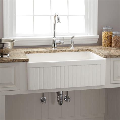 30 Baldwin Fireclay Farmhouse Sink Fluted Front