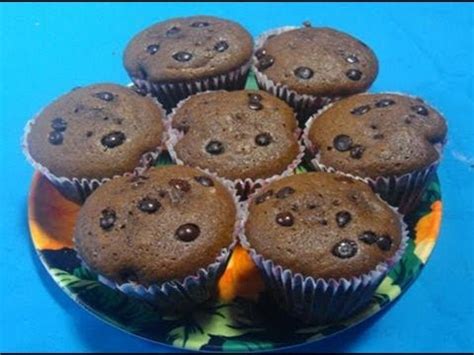 Resep ini juga mencakup petunjuk pembuatan cupcakes berukuran standar. Resep dan Cara Membuat Cup Cake Cokelat - YouTube