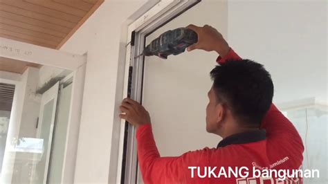 Kelambu lebih aman digunakan ketimbang obat serangga. Begini..! cara pasang pintu lipat sliding 4 daun.. - YouTube