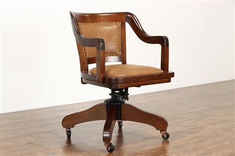 Oak Antique Swivel Adjustable Leather Office Desk Chair Milwaukee