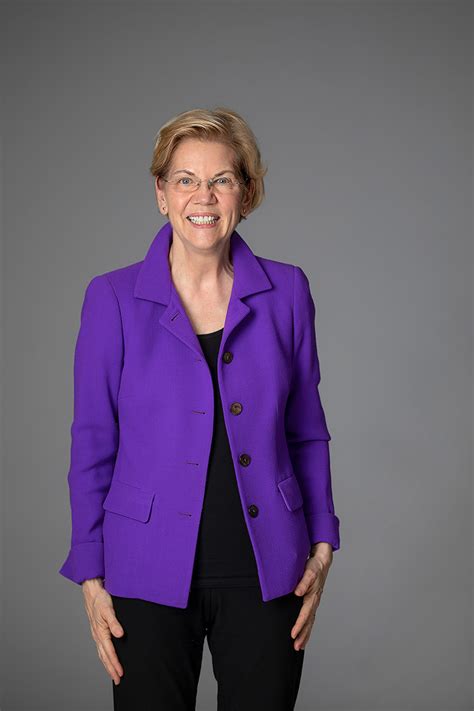 Elizabeth Warren Who She Is And What She Stands For The New York Times