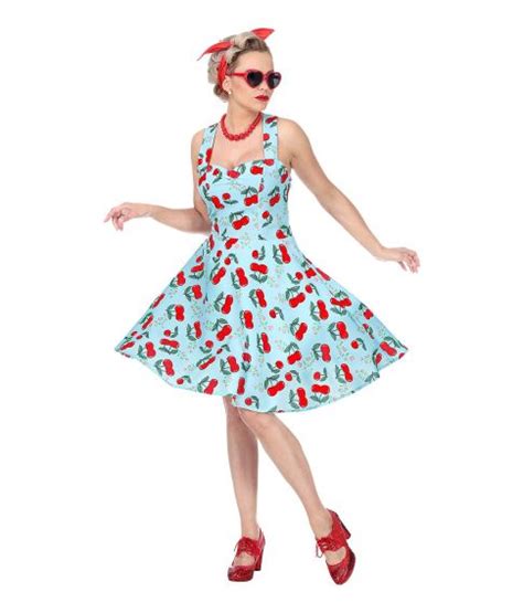 find flot lys blå kjole med med røde kirsebær til 50er udklædningen fest and farver