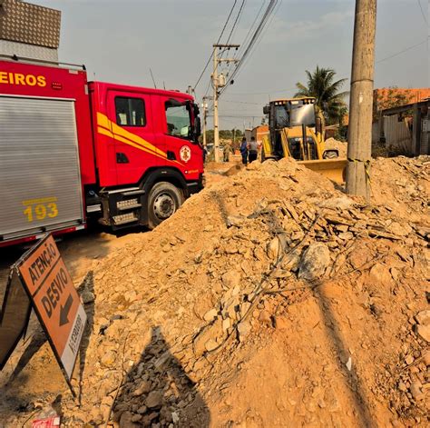 Obra em esgoto 2 trabalhador soterrado morre após 5 dias internado em