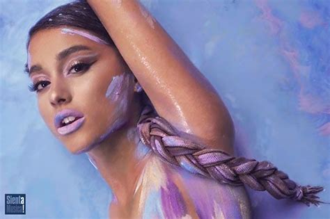 Ariana Grande Online Con Il Nuovo Video God Is A Woman Sient A Musica