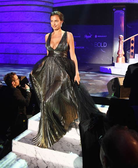 Irina Shayk Irina Shayk Flaunts Jaw Dropping Cleavage At Amfar Gala Celebrity News Showbiz