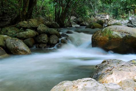 Cascada Chae Son En El Parque Nacional Chae Sorn Lampang Imagen De Archivo Imagen De