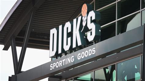 Dicks Sporting Goods Follows The Trends To Earnings Beat