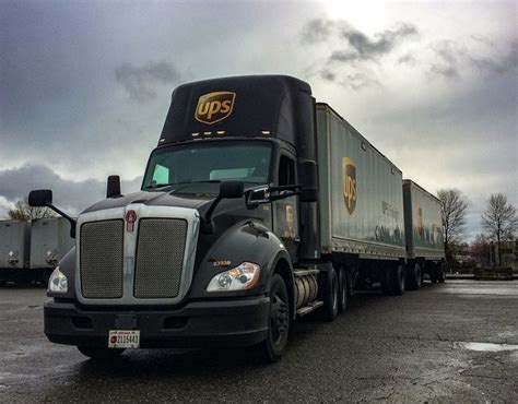 Ups Semi Truck Ups Intermodal Freight Ups Freight International