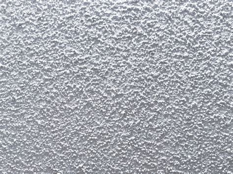 Textured ceilings, commonly called popcorn or cottage cheese ceilings, are often the target of many homeowners' displeasure. Repair Popcorn Ceiling With Joint Compound | Shelly Lighting