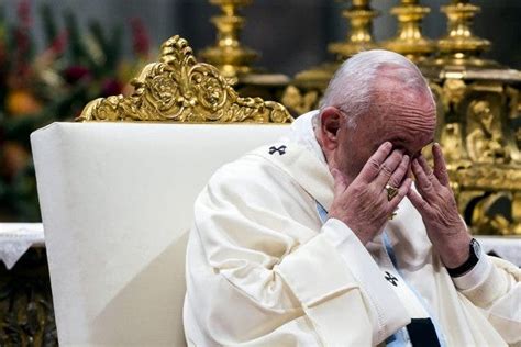 El Papa Francisco Se Disculpa Por Golpear La Mano De Mujer El Día