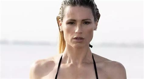 Michelle Hunziker Fisico Mozzafiato In Bikini In Riviera Qui Mi Si