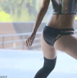 Thechive Bounce Gif Find On Gifer