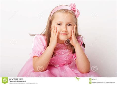 Gentille Jeune Fille Dans Le Rose Image Stock Image Du Studio