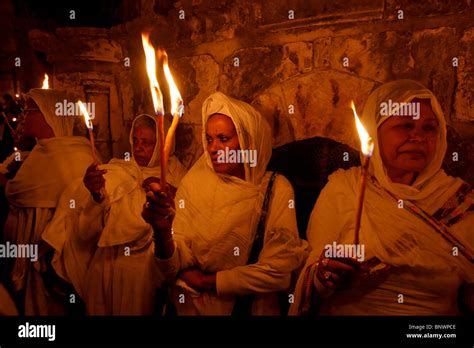 Ethiopian Orthodox Pilgrims On Holy Saturday Easter Stock Photo Alamy