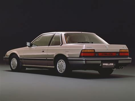 This is the second generation of honda prelude. HONDA Prelude specs & photos - 1983, 1984, 1985, 1986 ...